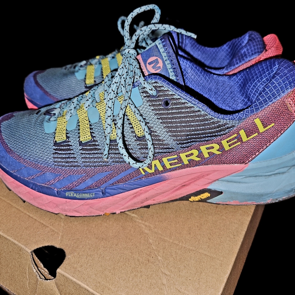 Merrell Women's Blue and Pink Athletic Shoes